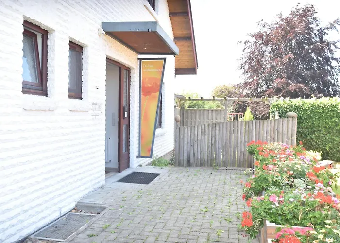 Fewo1846 - Blatt & Bluete * Gelting